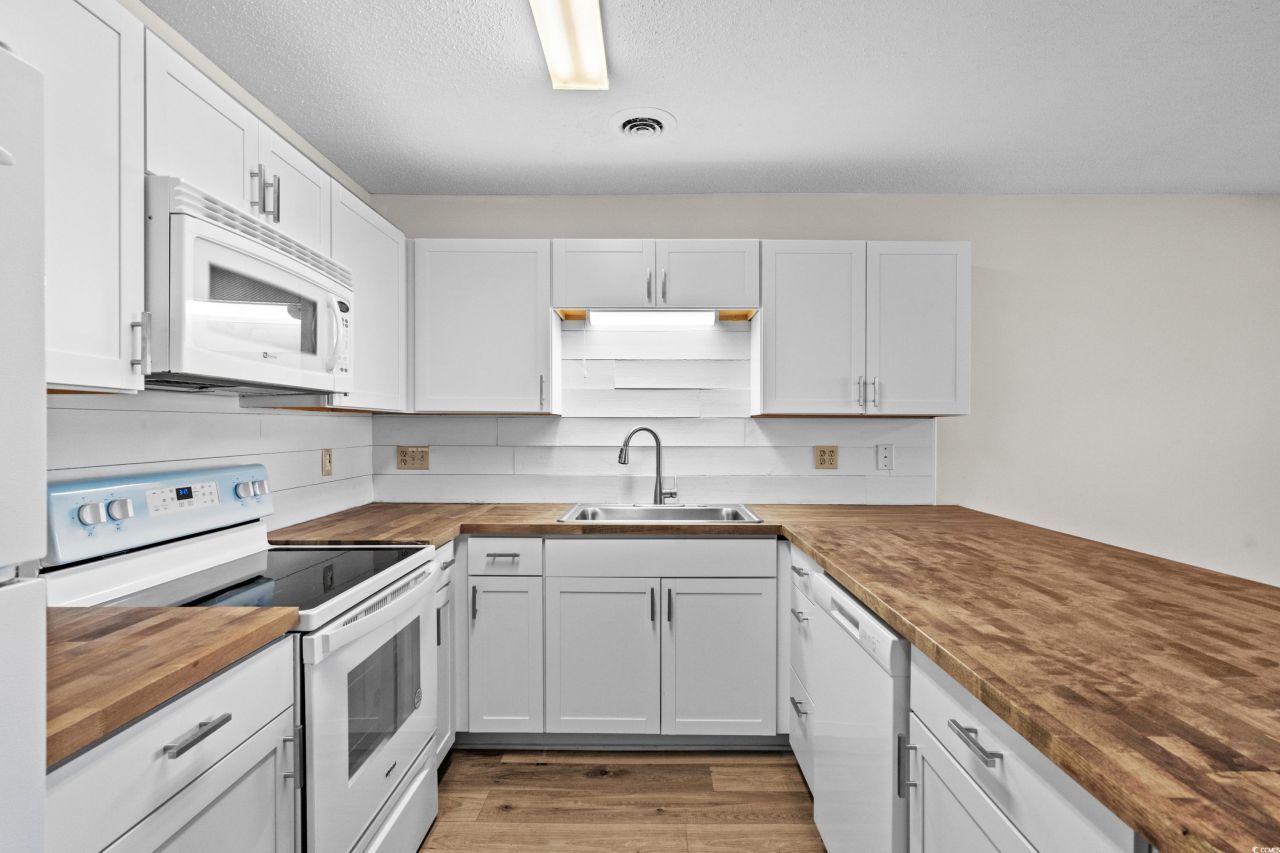 1870 Auburn Ln. Photo 13