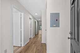 1870 Auburn Ln. photo 4