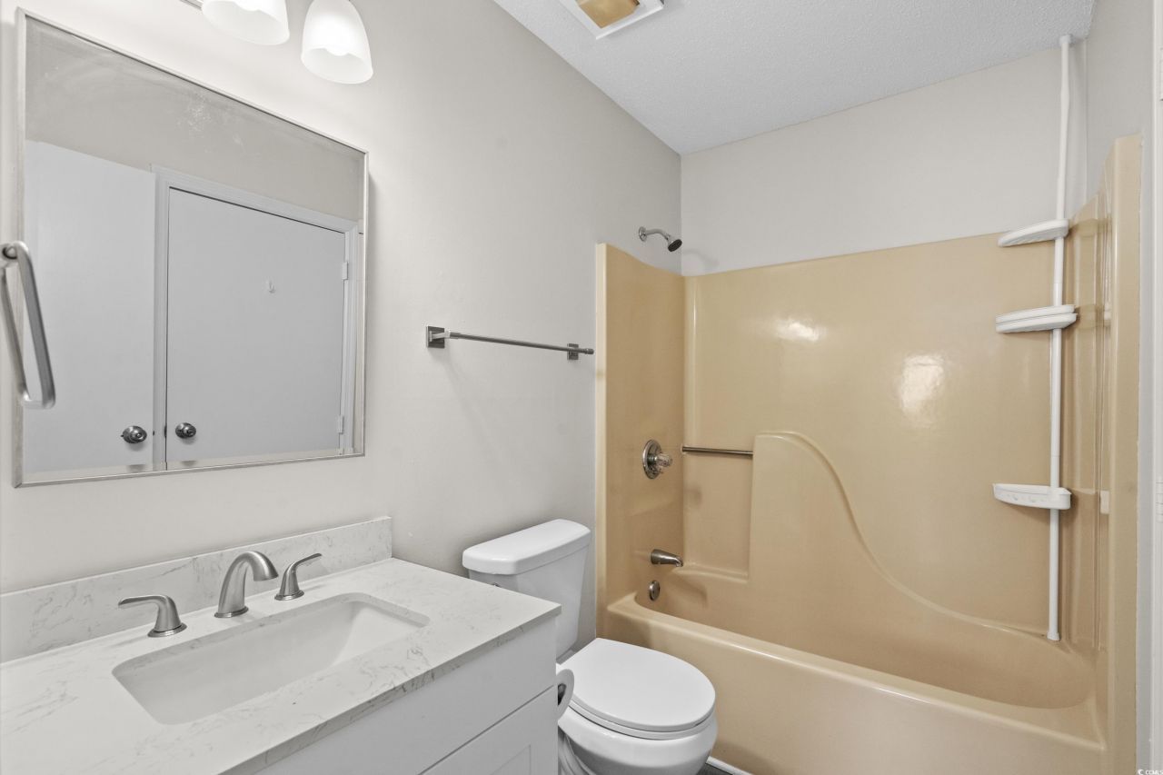 1870 Auburn Ln. Photo 24