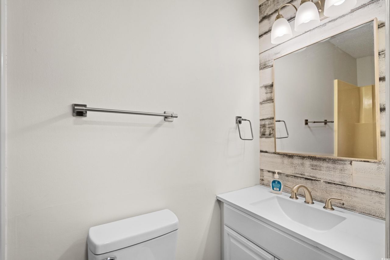 1870 Auburn Ln. Photo 27