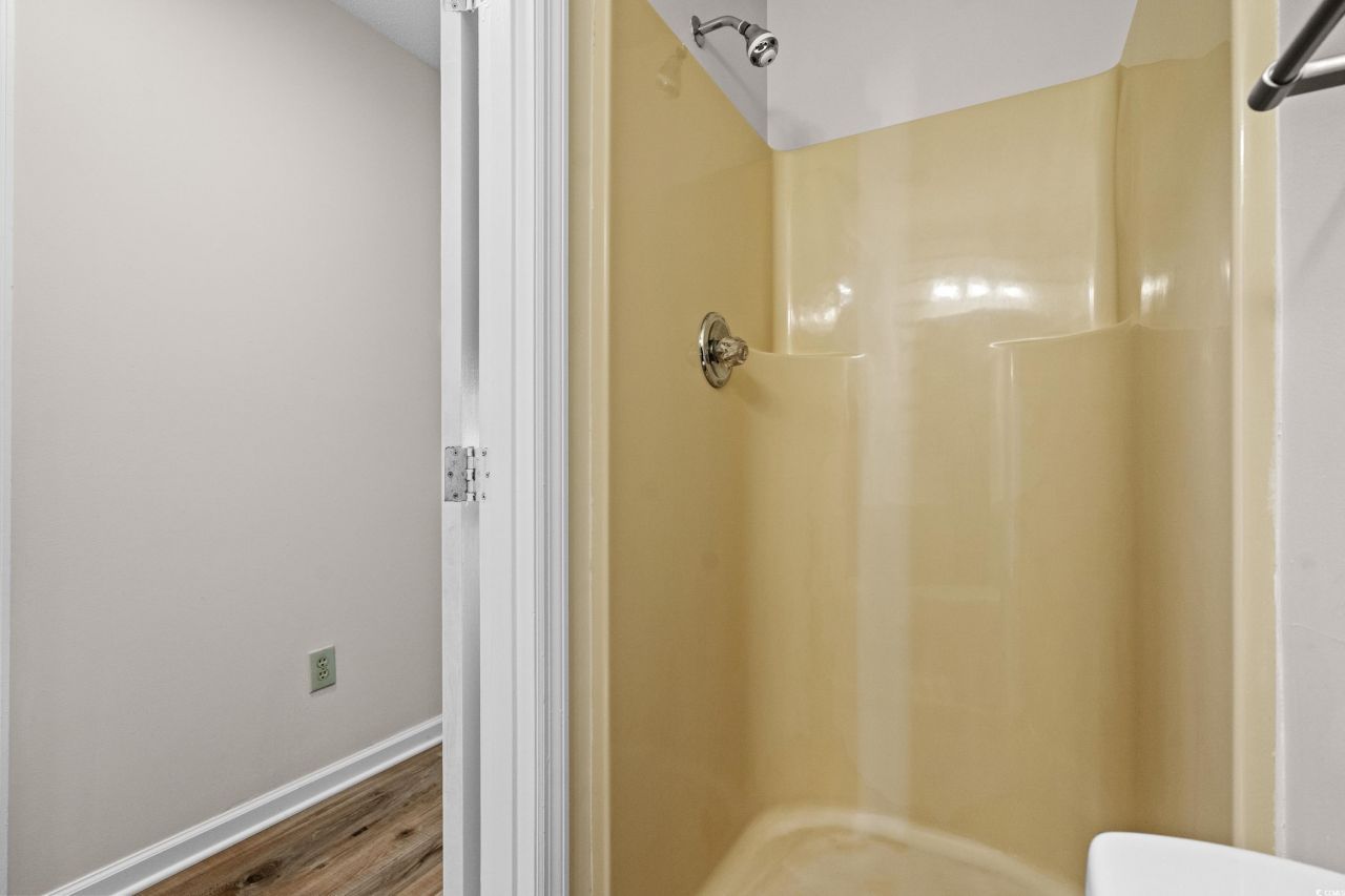 1870 Auburn Ln. Photo 28