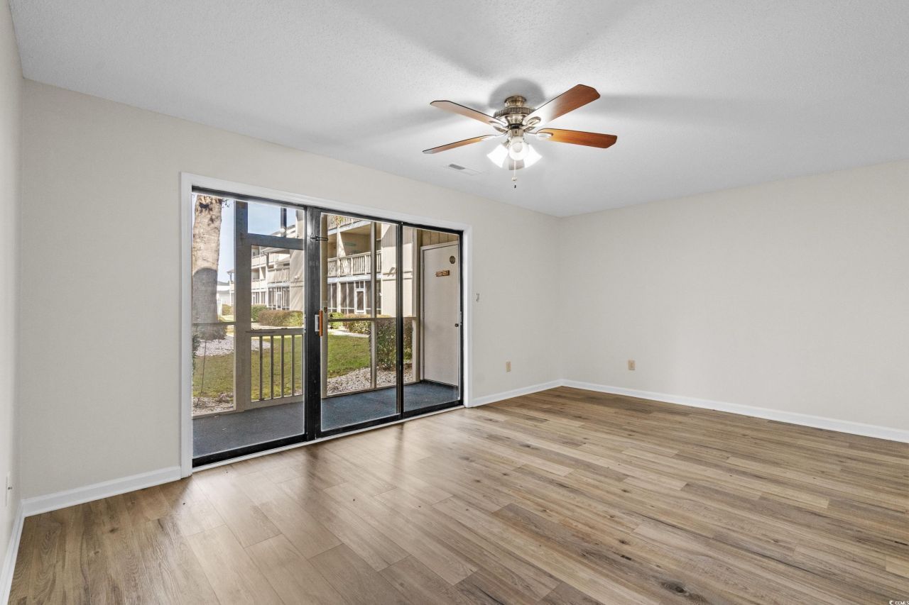 1870 Auburn Ln. Photo 6