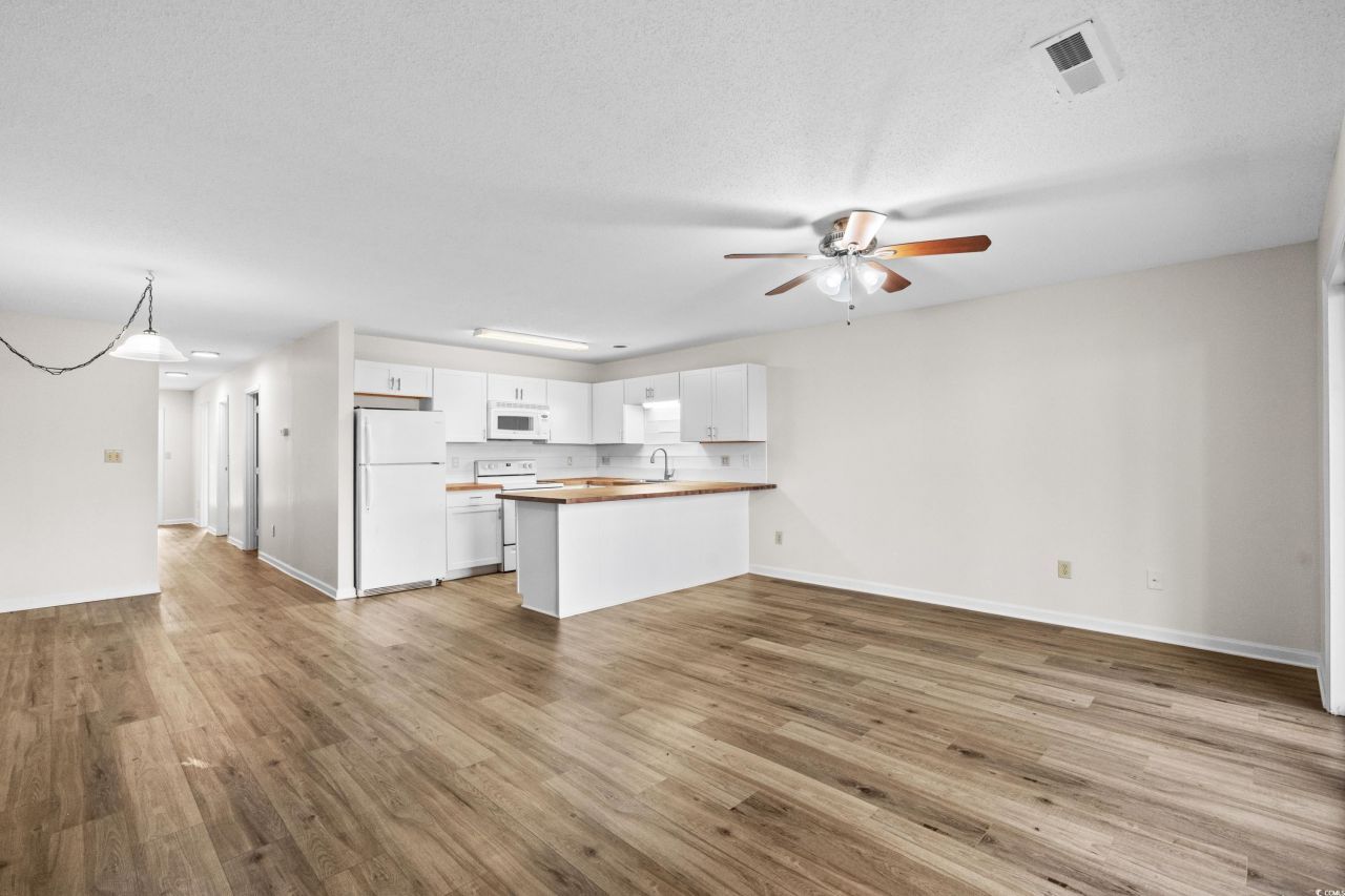 1870 Auburn Ln. Photo 8