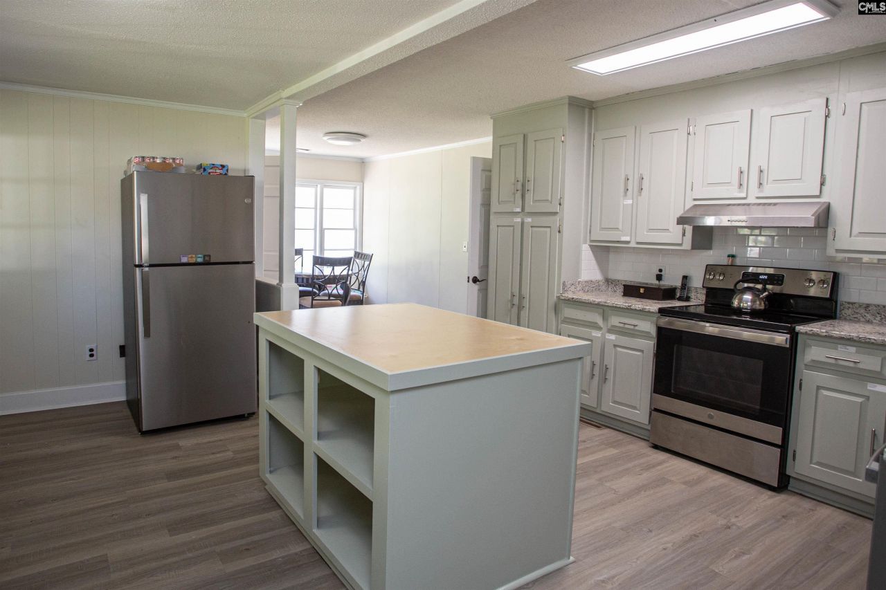 306 Hampton Park Photo 11