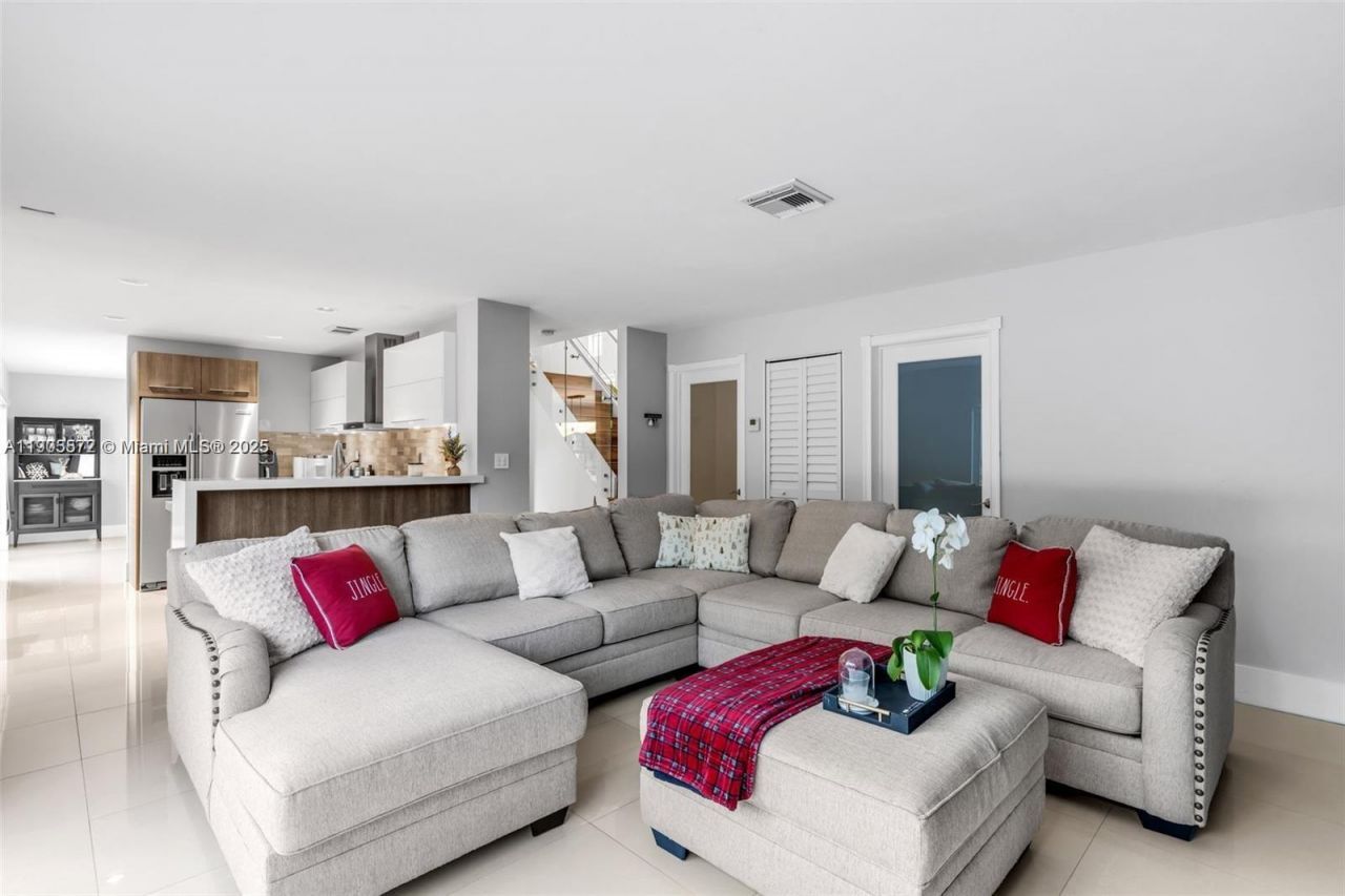 14206 SW 164th Ter, Miami, FL 33177 Photo