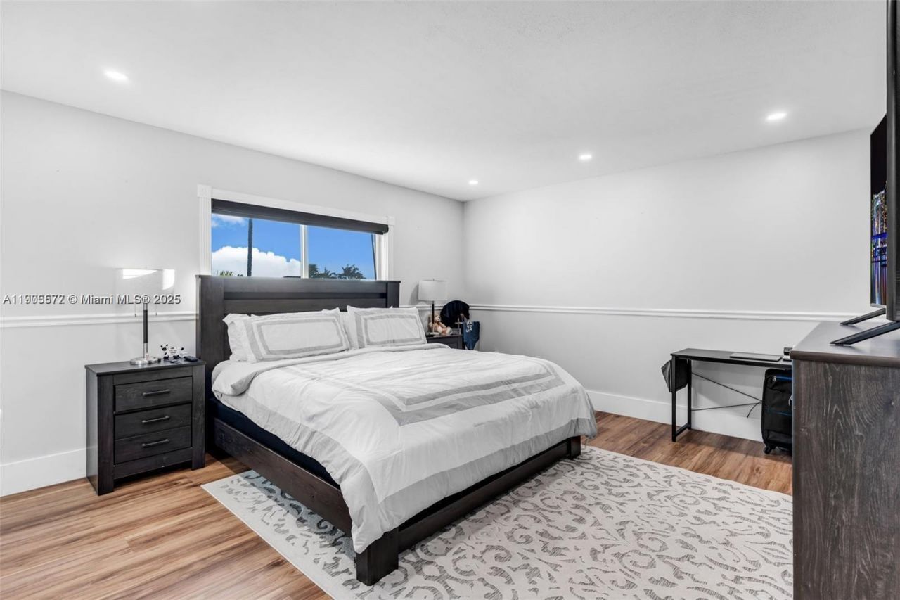 14206 SW 164th Ter, Miami, FL 33177 Photo