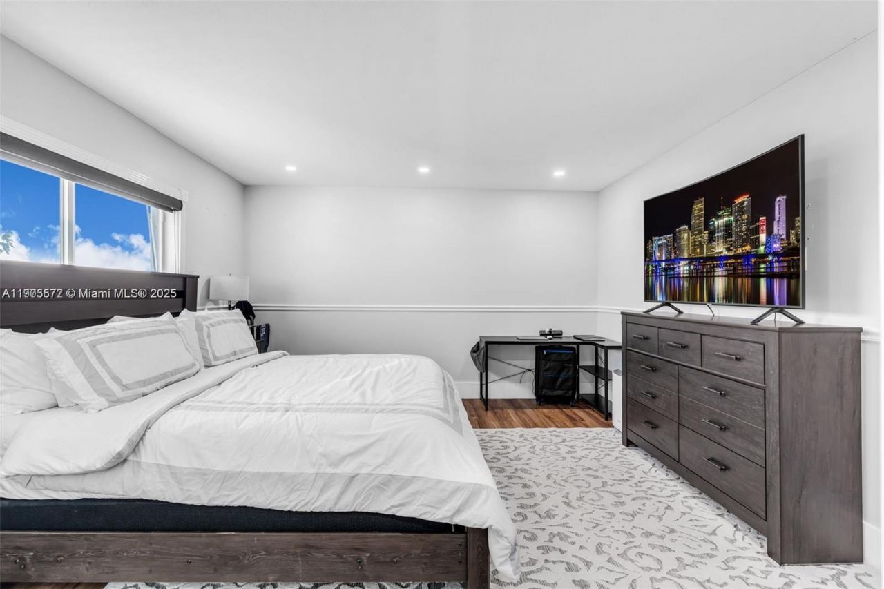 14206 SW 164th Ter, Miami, FL 33177 Photo