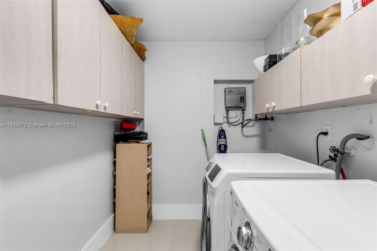 14206 SW 164th Ter, Miami, FL 33177 Photo