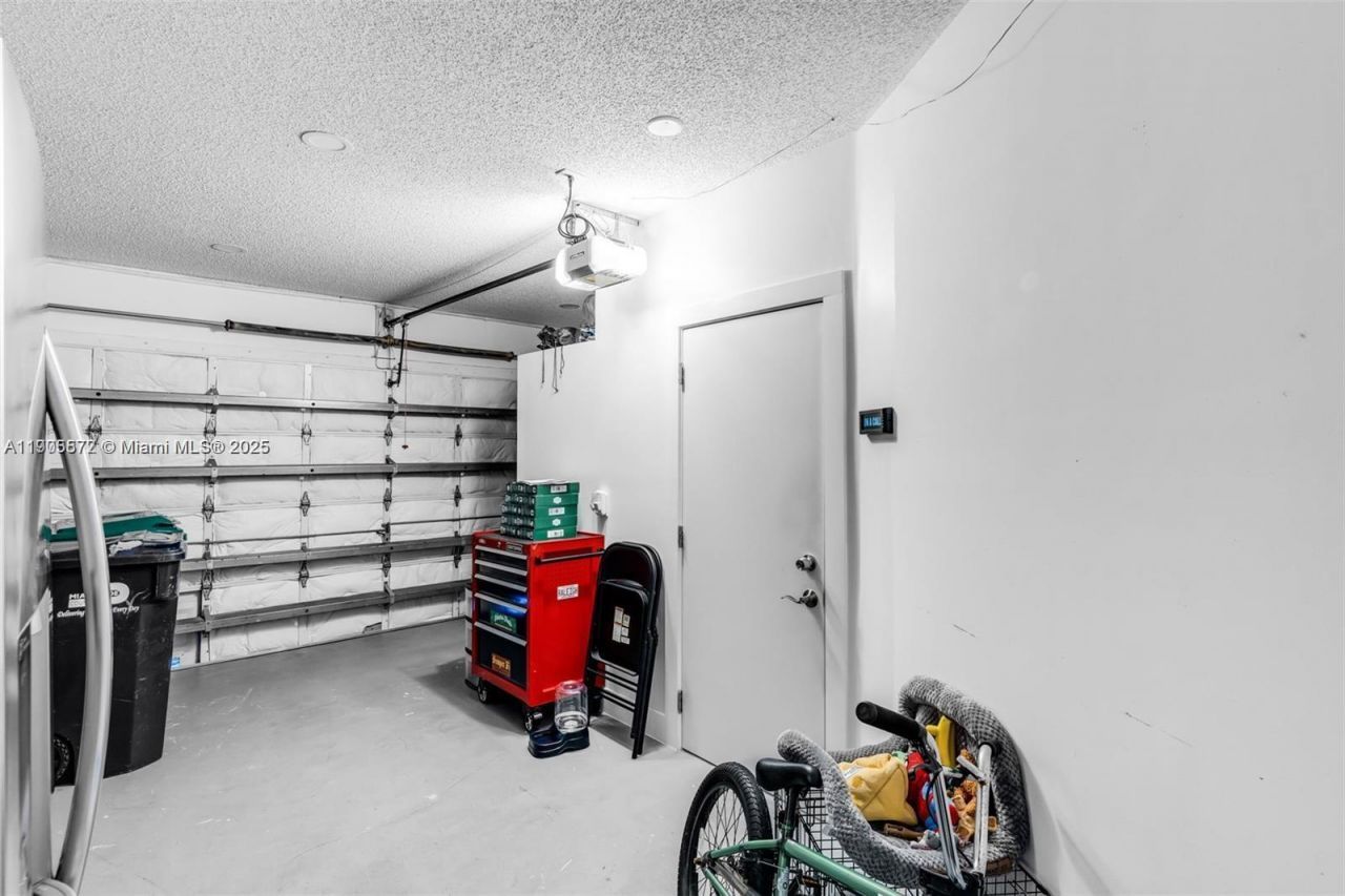 14206 SW 164th Ter, Miami, FL 33177 Photo