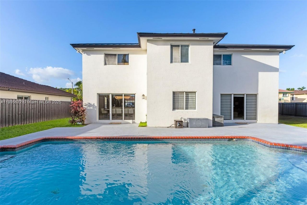 14206 SW 164th Ter, Miami, FL 33177 Photo