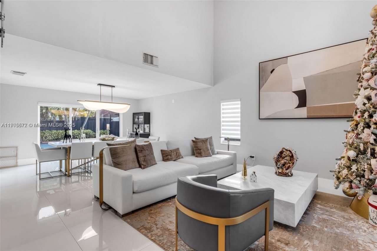 14206 SW 164th Ter, Miami, FL 33177 Photo