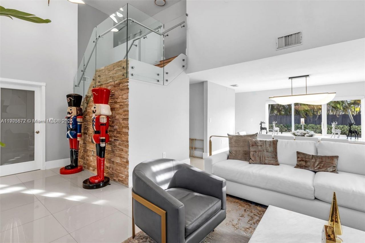 14206 SW 164th Ter, Miami, FL 33177 Photo