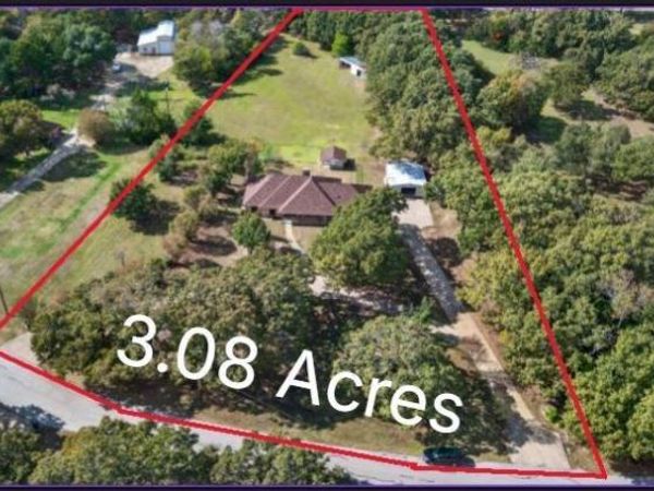 8009 Wood Lane, Terrell, TX 75160