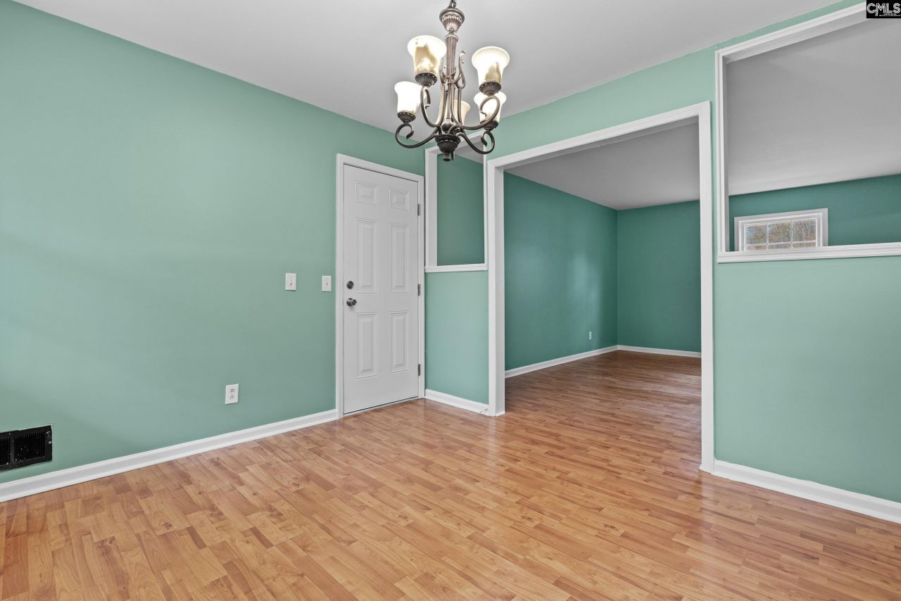 2812 Cliffside Drive Photo 6