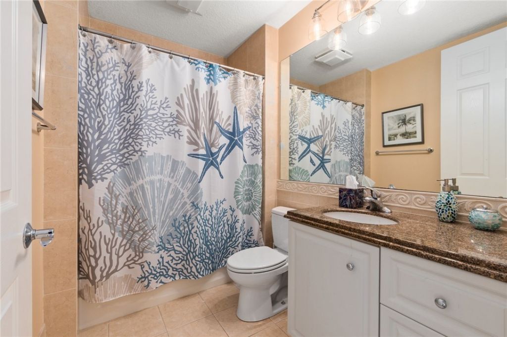 17 Harbour Isle Drive W, Unit PH 03, Fort Pierce, FL 34949 Photo