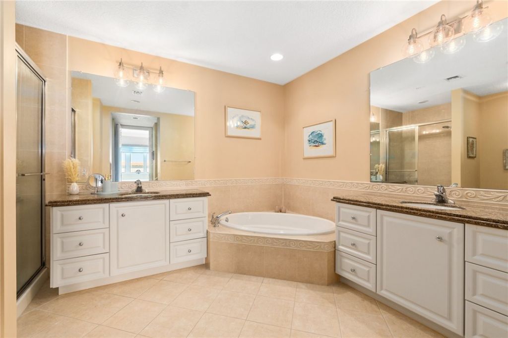 17 Harbour Isle Drive W, Unit PH 03, Fort Pierce, FL 34949 Photo