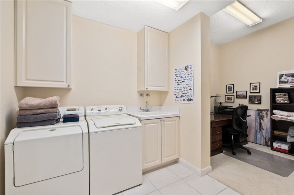 17 Harbour Isle Drive W, Unit PH 03, Fort Pierce, FL 34949 Photo