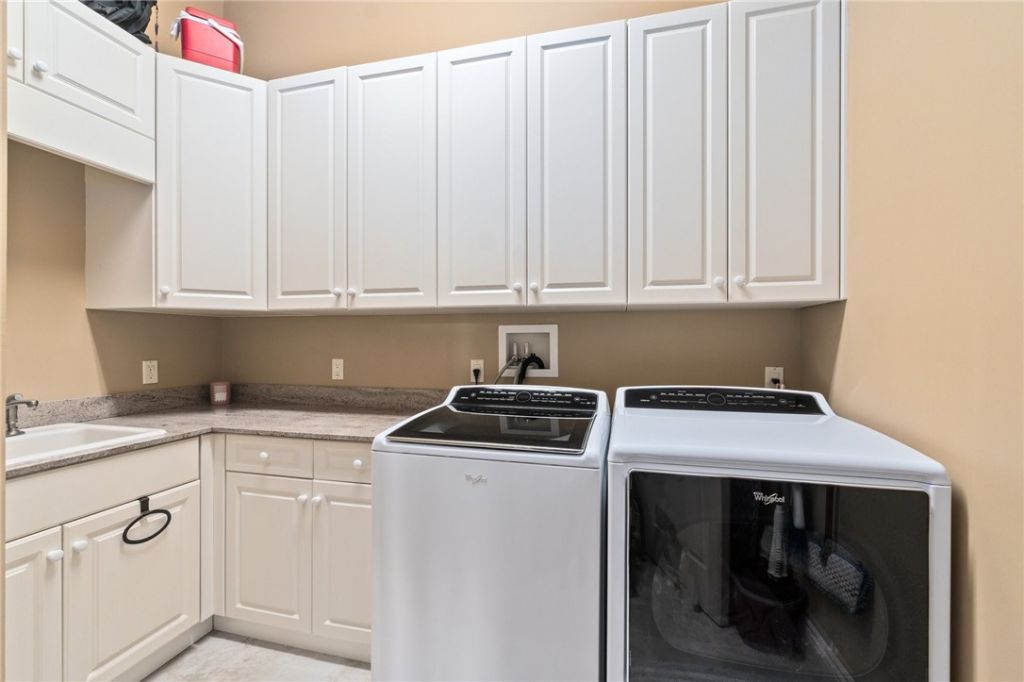 17 Harbour Isle Drive W, Unit PH 03, Fort Pierce, FL 34949 Photo