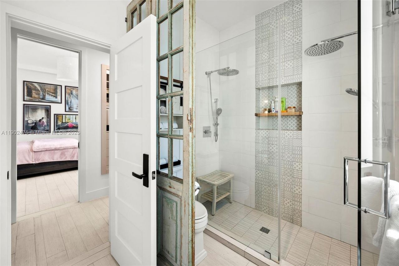 590 NE 59th St, Miami, FL 33137 Photo