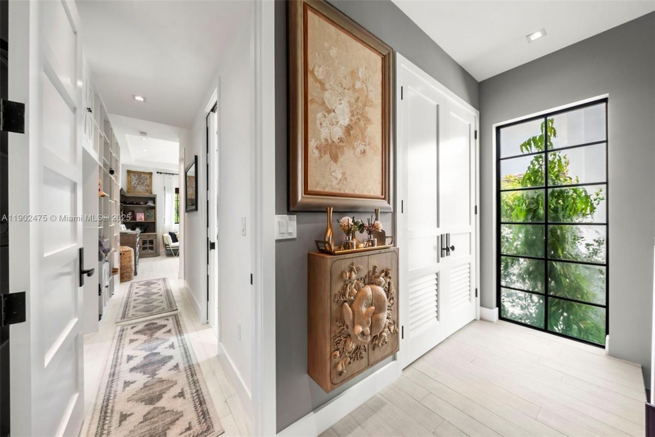 590 NE 59th St, Miami, FL 33137 Photo