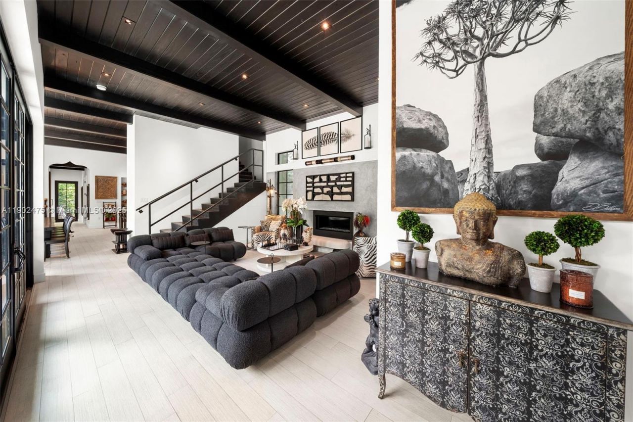 590 NE 59th St, Miami, FL 33137 Photo