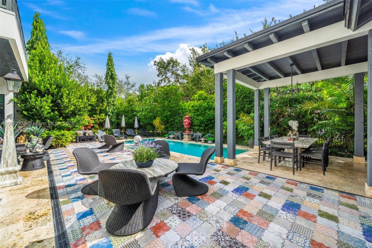 590 NE 59th St, Miami, FL 33137 Photo