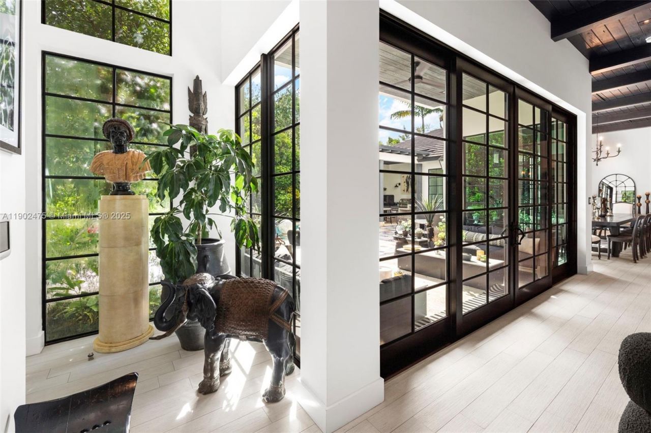 590 NE 59th St, Miami, FL 33137 Photo