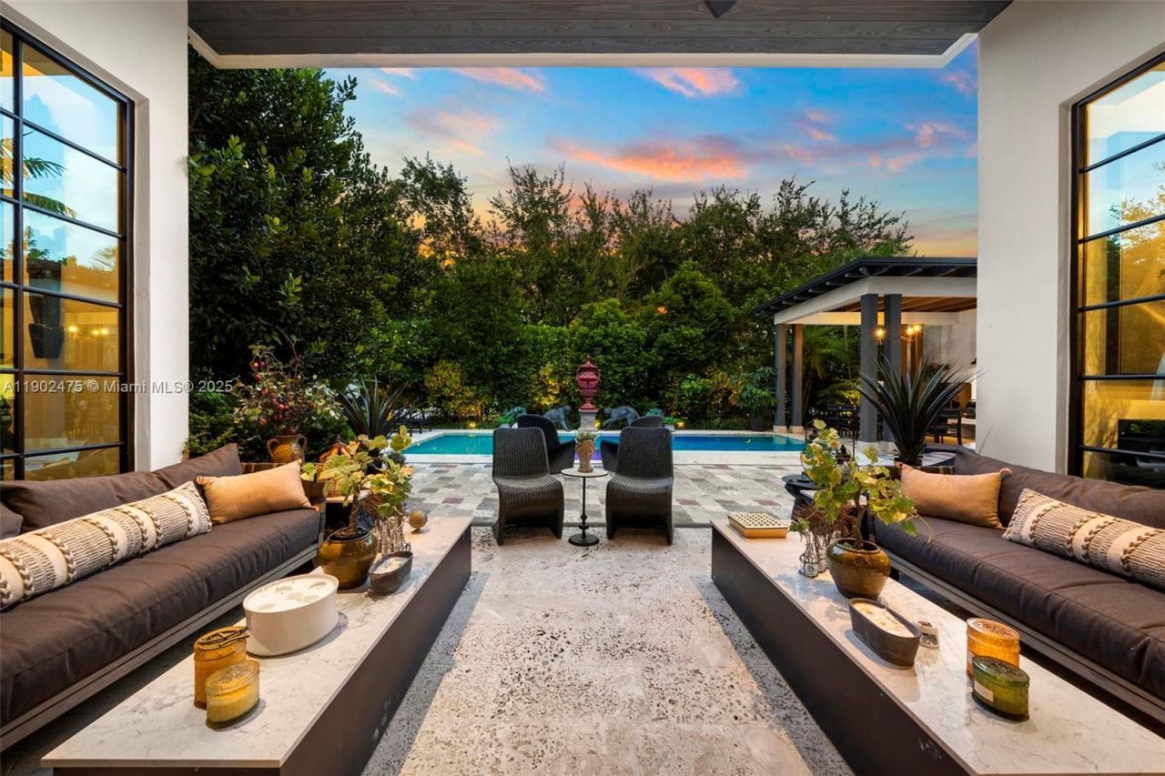 590 NE 59th St, Miami, FL 33137 Photo