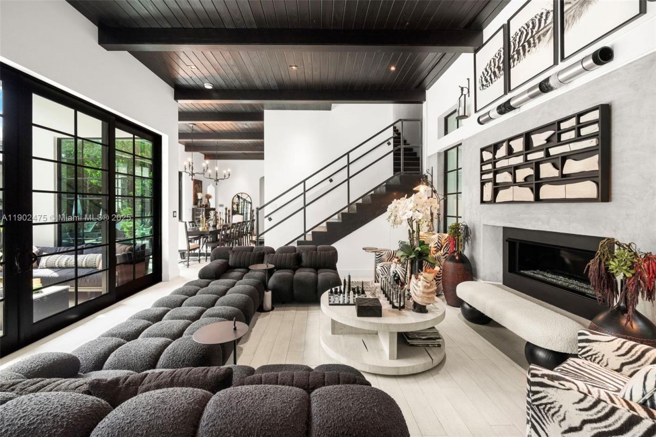 590 NE 59th St, Miami, FL 33137 Photo