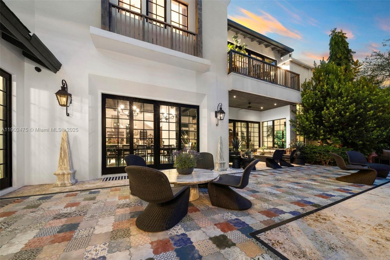 590 NE 59th St, Miami, FL 33137 Photo