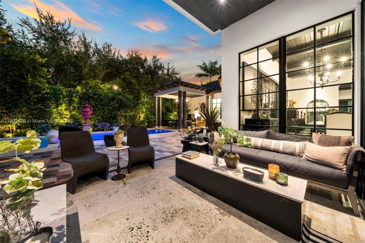 590 NE 59th St, Miami, FL 33137 Photo