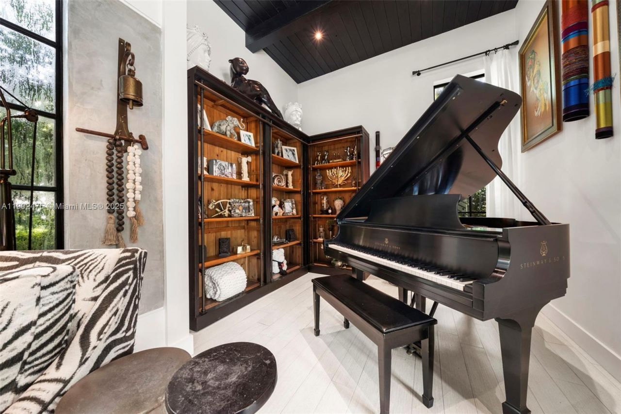 590 NE 59th St, Miami, FL 33137 Photo