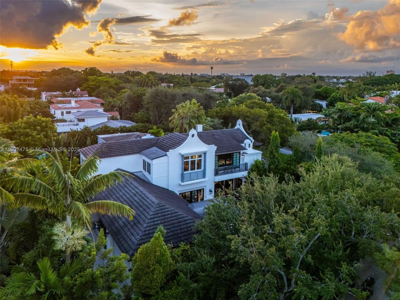 590 NE 59th St, Miami, FL 33137 Photo