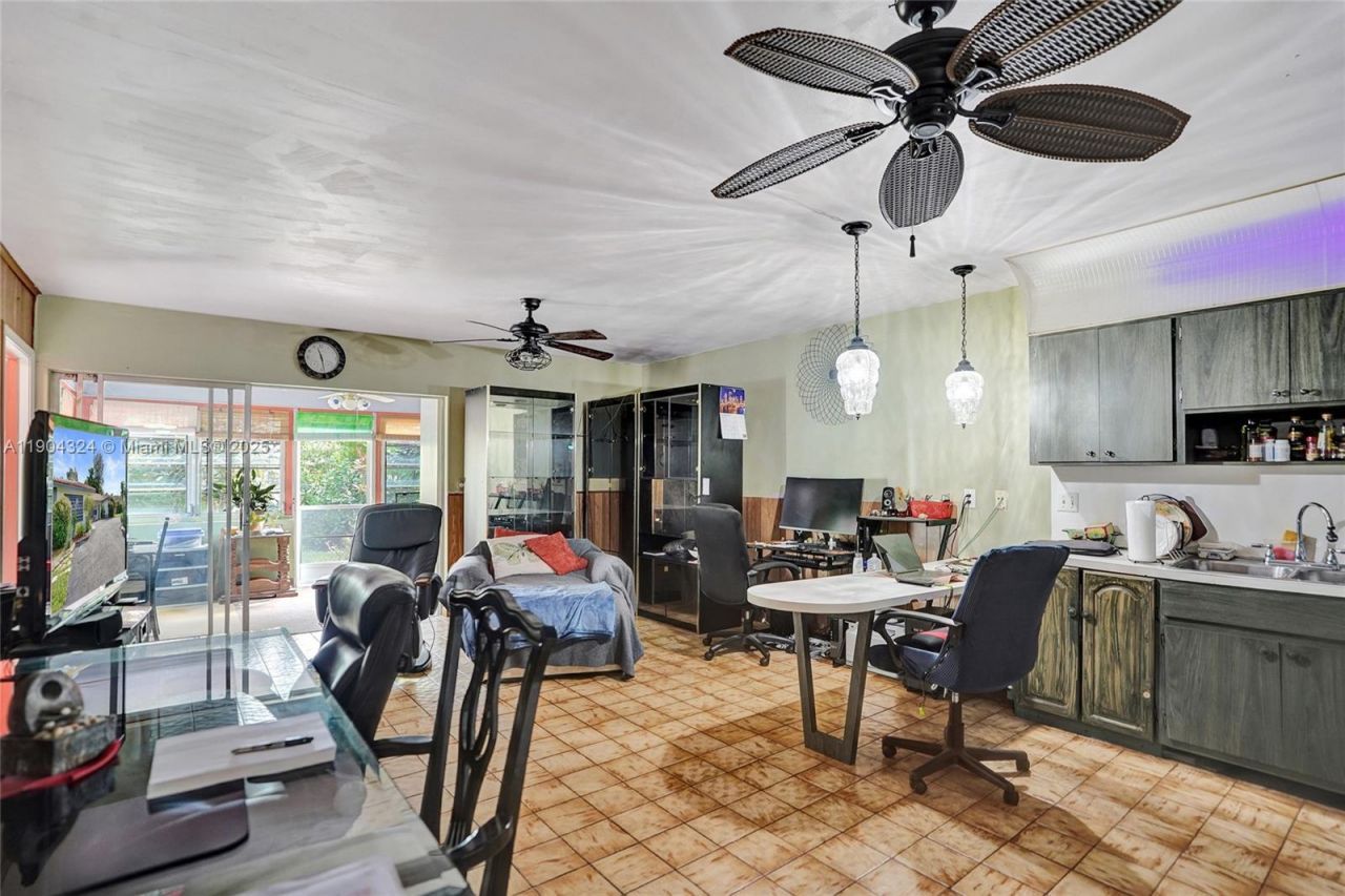 3941 NW 110th Ave, Coral Springs, FL 33065 Photo