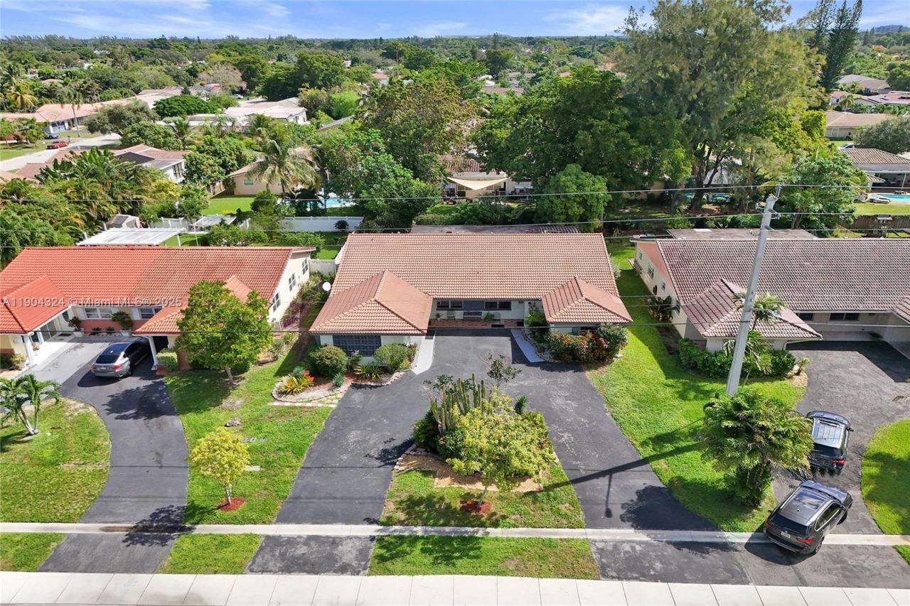 3941 NW 110th Ave, Coral Springs, FL 33065 Photo