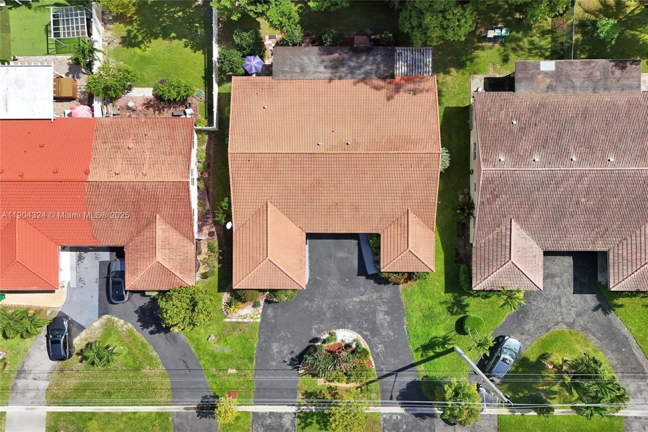 3941 NW 110th Ave, Coral Springs, FL 33065 Photo