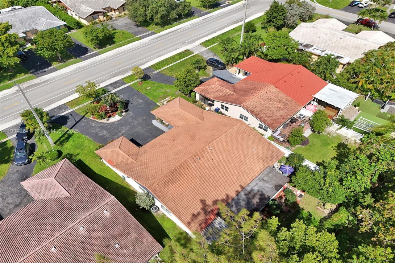 3941 NW 110th Ave, Coral Springs, FL 33065 Photo