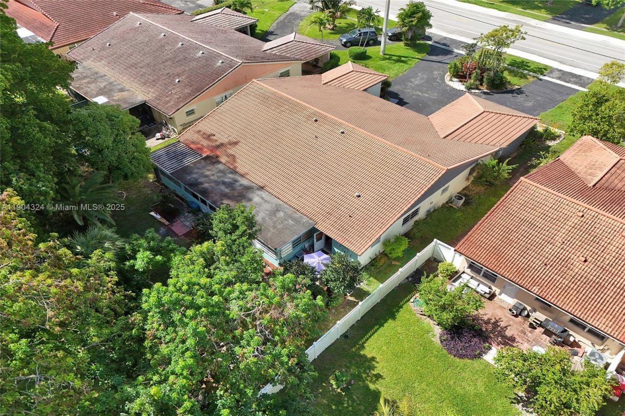 3941 NW 110th Ave, Coral Springs, FL 33065 Photo