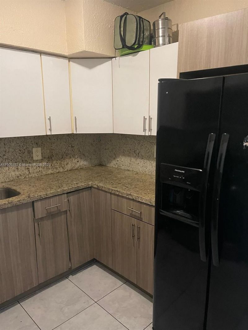 665 NW 153rd St, Miami, FL 33169 Photo