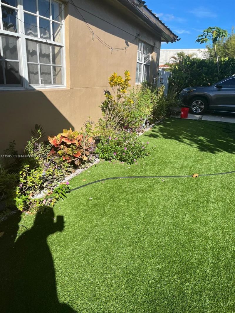 665 NW 153rd St, Miami, FL 33169 Photo