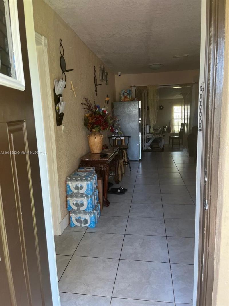 665 NW 153rd St, Miami, FL 33169 Photo