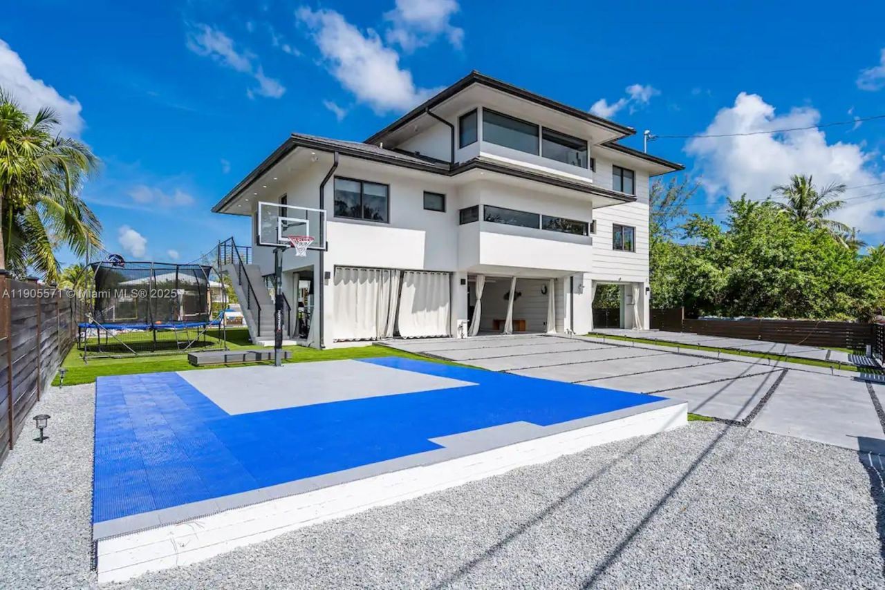 32 N Bounty Ln, Unit 32, Key Largo, FL 33037 Photo