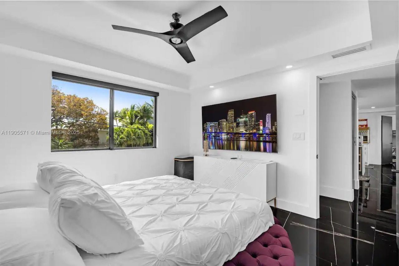 32 N Bounty Ln, Unit 32, Key Largo, FL 33037 Photo