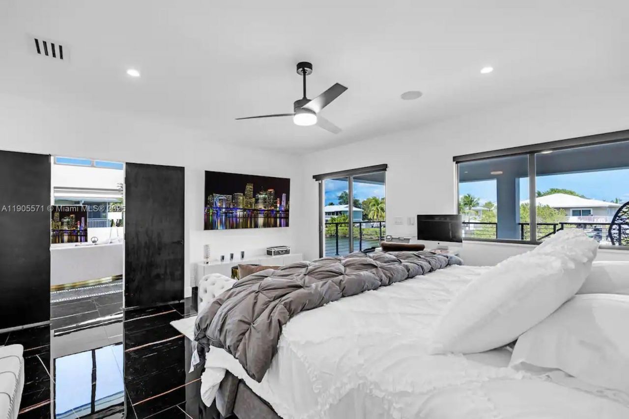 32 N Bounty Ln, Unit 32, Key Largo, FL 33037 Photo