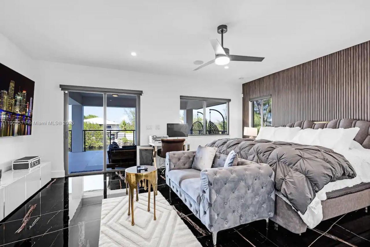 32 N Bounty Ln, Unit 32, Key Largo, FL 33037 Photo