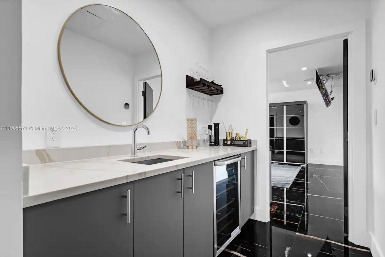 32 N Bounty Ln, Unit 32, Key Largo, FL 33037 Photo