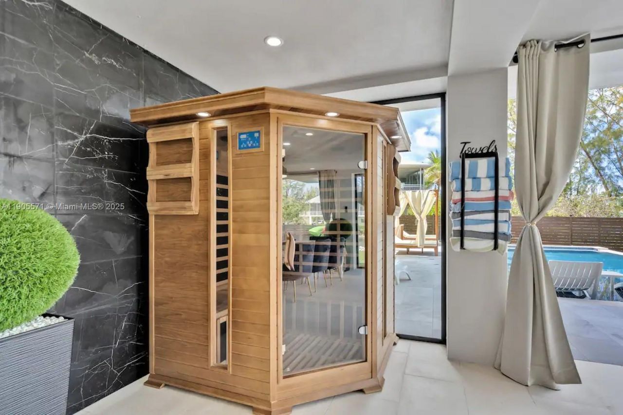 32 N Bounty Ln, Unit 32, Key Largo, FL 33037 Photo