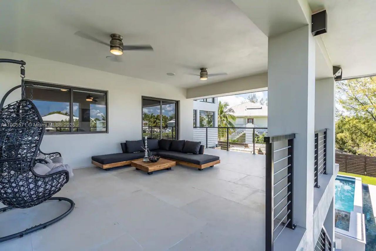 32 N Bounty Ln, Unit 32, Key Largo, FL 33037 Photo