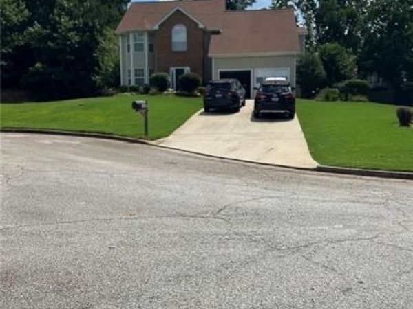 717 Conisburgh Court, Stone Mountain, GA 30087