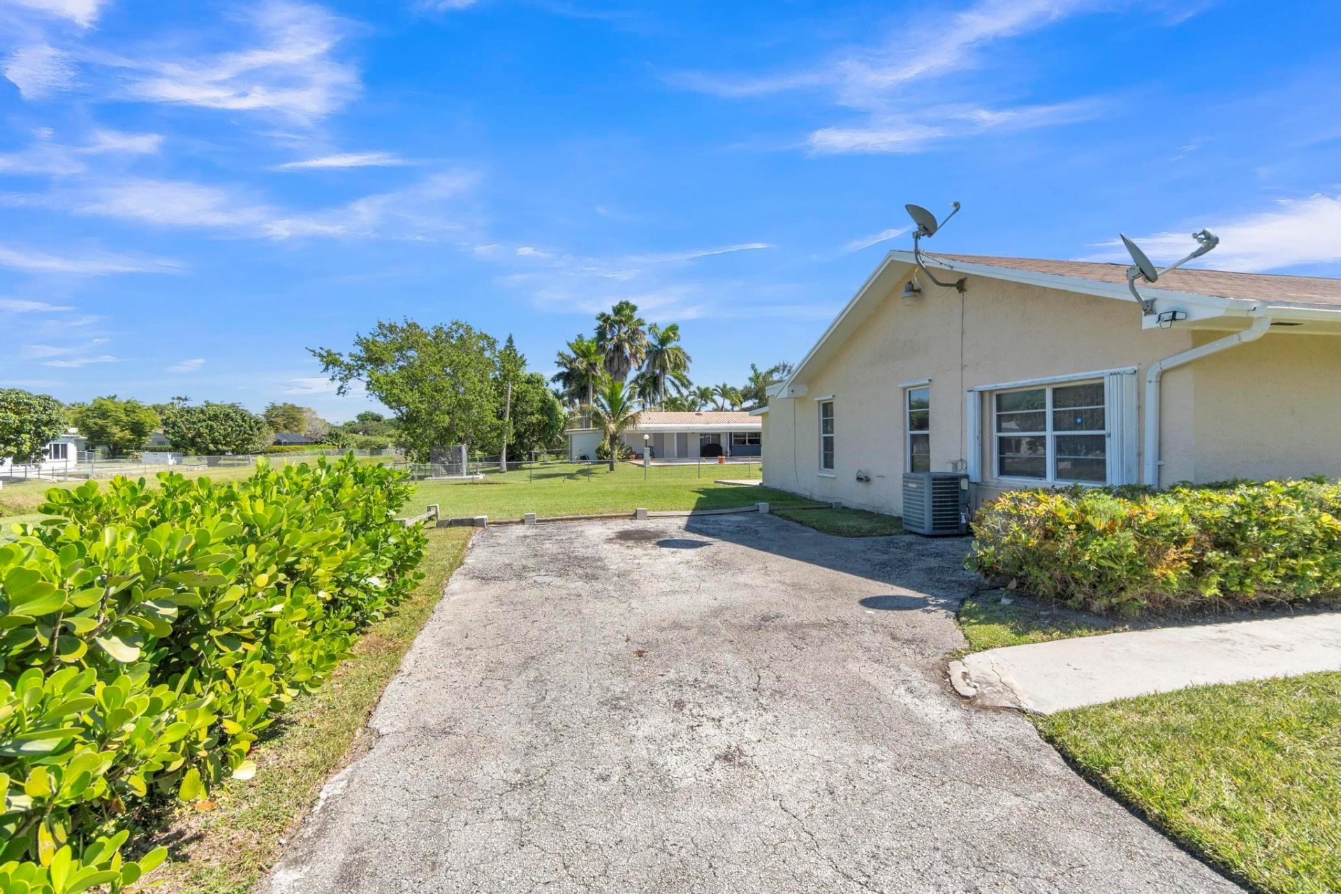 18201 SW 87th Avenue, Palmetto Bay, FL 33157 Photo